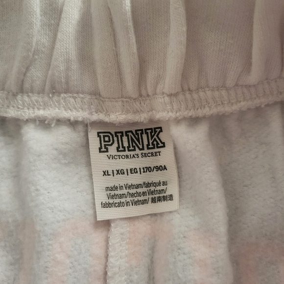 Vs pink varsity shorts~xl. - Picture 7 of 11